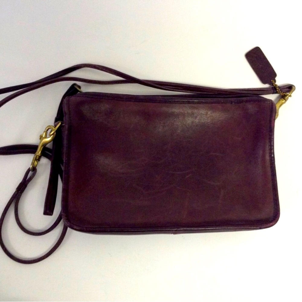 Vintage Coach crossbody clutch in walnut